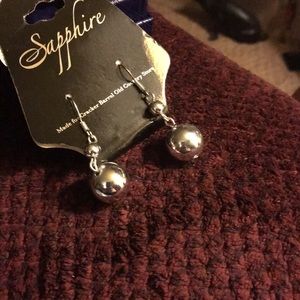 💚NWT Silver earrings